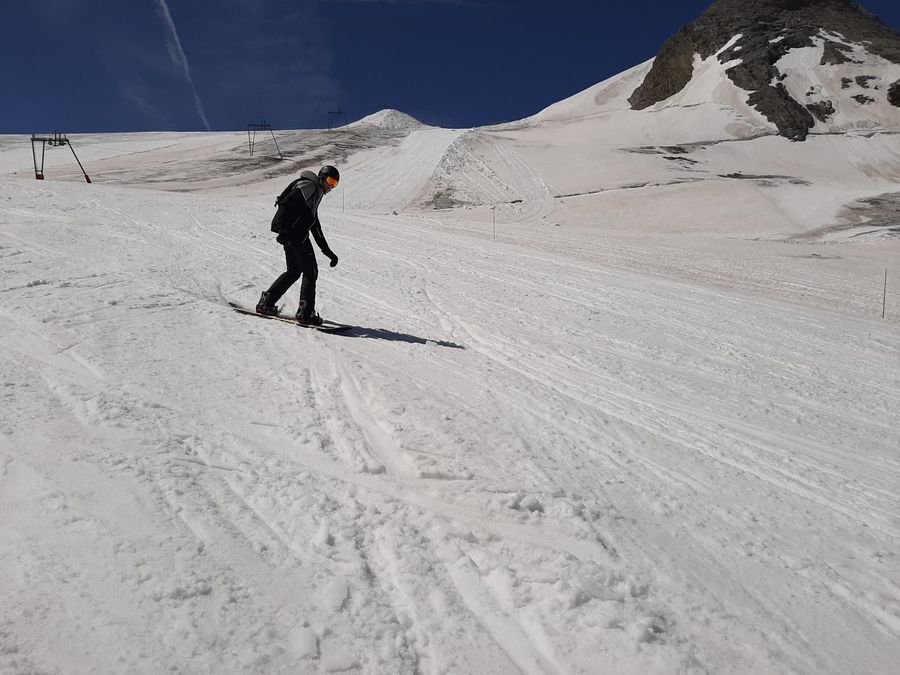 Imagenes del esquí en el Glaciar de Tignes 2022