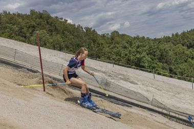 Monte Kaolino acoge la única competición de Sandski: esquí sobre arena
