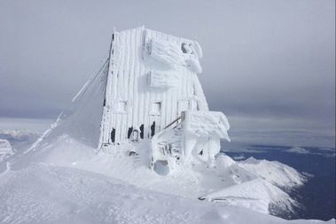 Los Alpes pasan del calor extremo al frío sin precedentes
