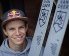 Van Deer - Red Bull entra en la competición de saltos de esquí