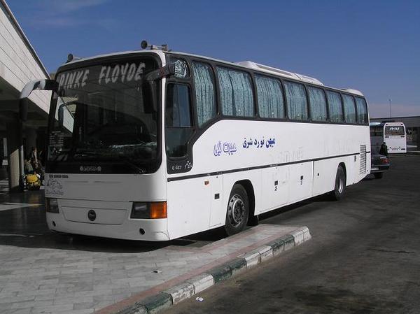 Bus de larga distancia en Teherán