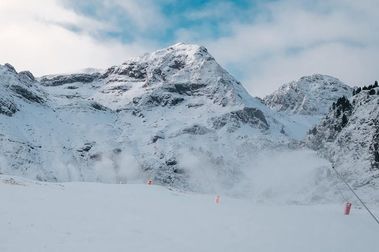 Aramón abrirá pistas de esquí en Formigal y Valdelinares el día 26