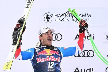 Johan Clarey se convierte en el esquiador de más edad en lograr un podio en la World Ski Cup