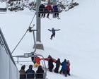 Niño se salva de gran caída en Whistler