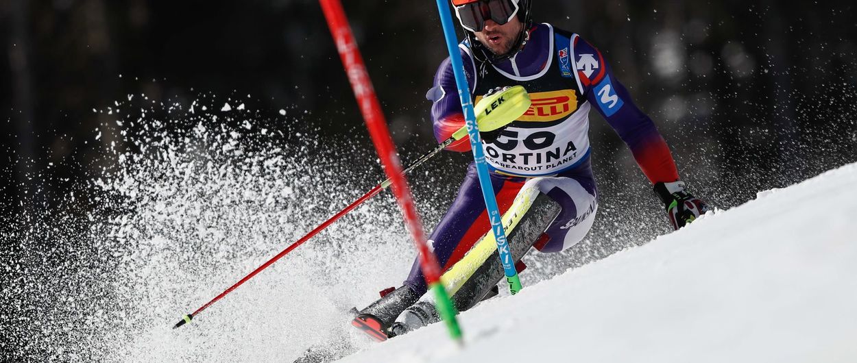 Buen puesto del esquiador aranés Alex Puente en el SL de Cortina d'Ampezzo 2021