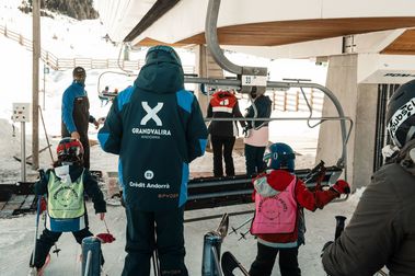 Los programas de esquí escolar de Andorra y Sierra Nevada optan a los FIS SnowKidz Award