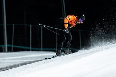 Record del Mundo en esquiar para atrás a mayor velocidad
