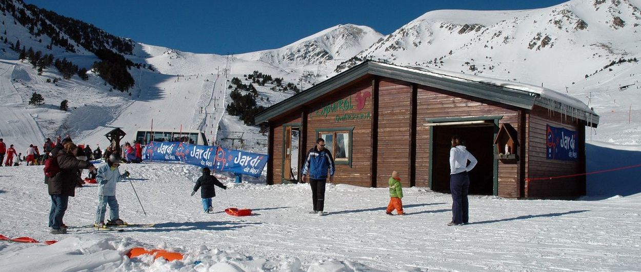 Las estaciones del Ripollès adaptan sus horarios para el esquí