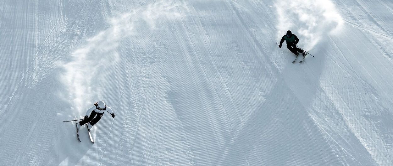¿Puede un hombre esquiar con un modelo de esquí de mujer?