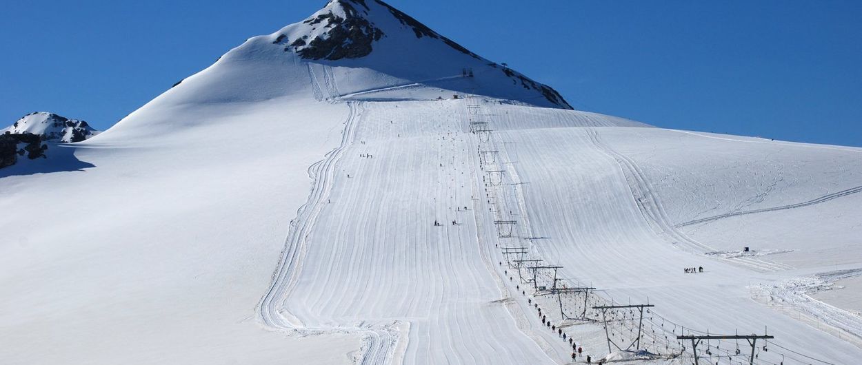 Los riders de snowboardcross de la RFEDI se desplazan a Paso Stelvio