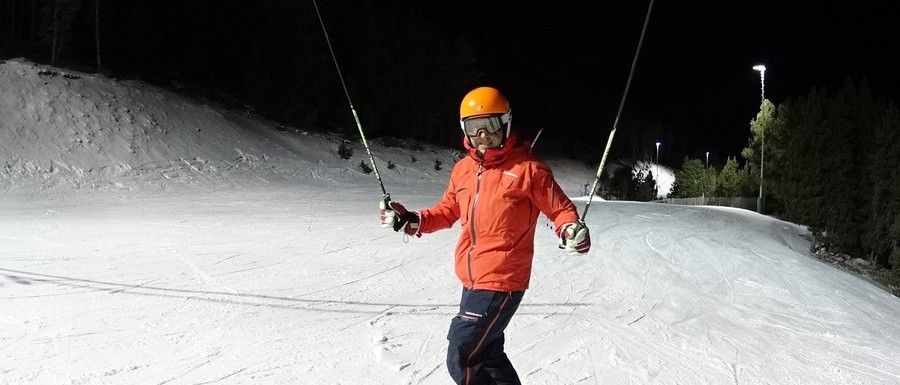 ¿Vale la pena esquiar de noche?