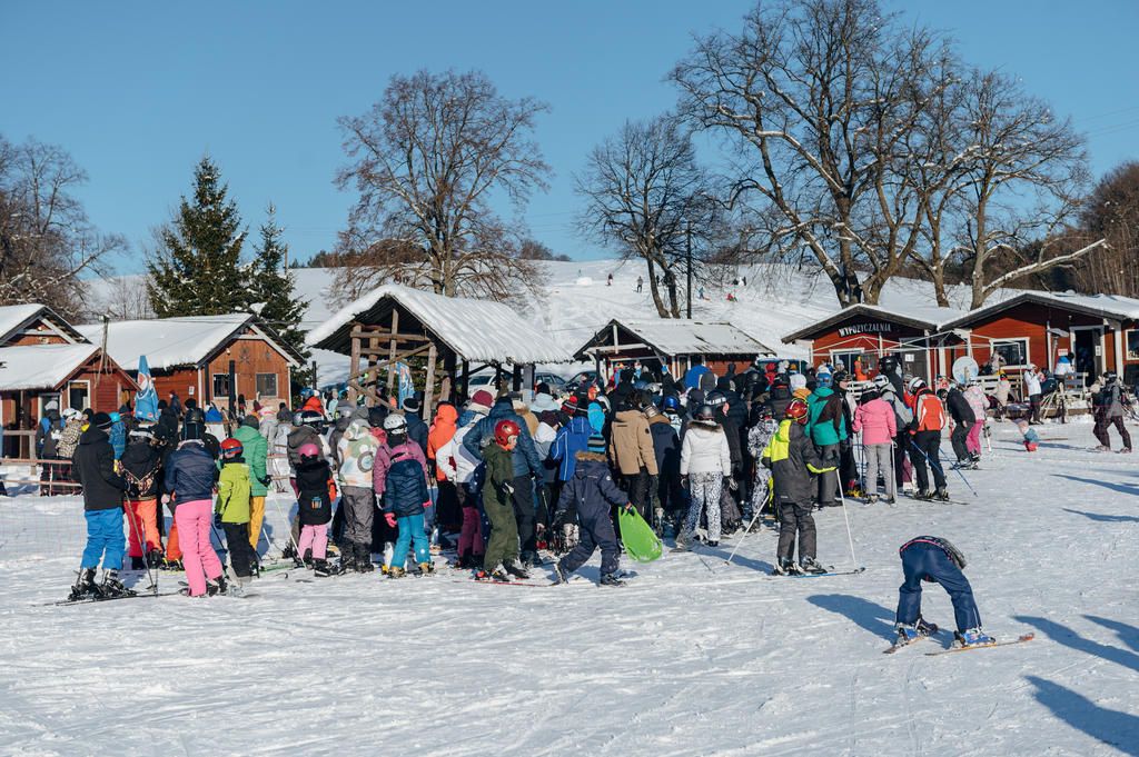 La policía polaca pone 1.000 multas en la reapertura de la temporada de esquí