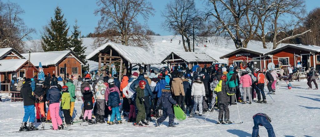 La policía polaca pone 1.000 multas en la reapertura de la temporada de esquí