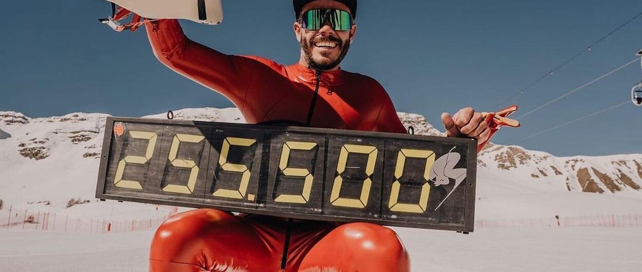 Simon Billy bate el nuevo récord de esquí de velocidad al superar los 255 km/h