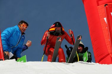 Robert Puente con los esquiadores españoles más rápidos del planeta