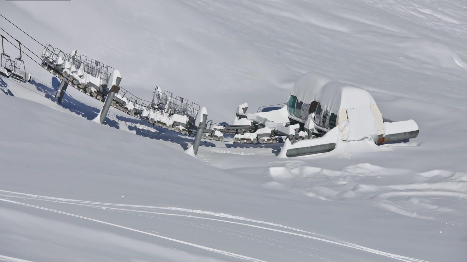Cauterets enterrada en nieve en 2013