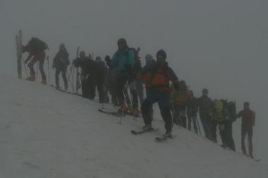 La Travesía Altos Pirineos pudo con la niebla en el Bisaurín