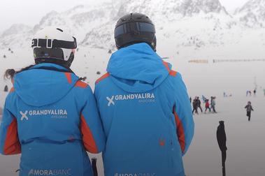 España rechaza temporeros del sector del esquí en Andorra para recoger fruta en el campo