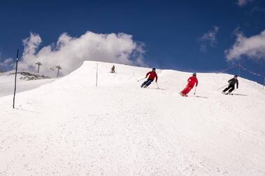 Dos estaciones de esquí en los Estados Unidos abrirán en Junio