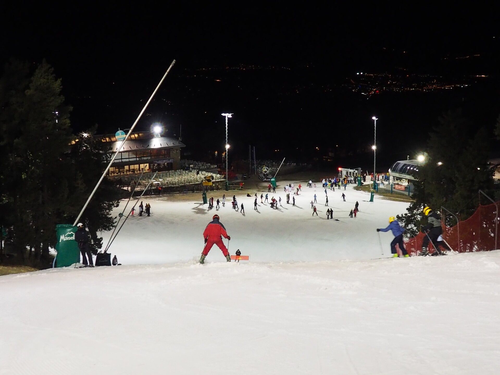 Esquí nocturno en Masela