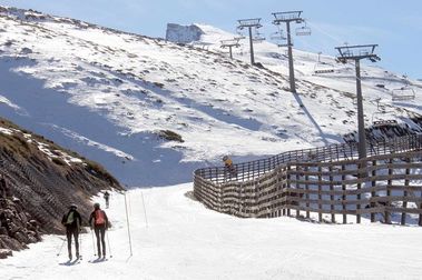 Sierra Nevada habilita su primera pista de esquí de montaña
