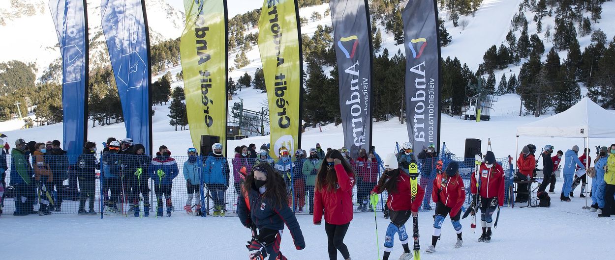 Dominio español en la primera jornada del Trofeu Borrufa de esquí 2022