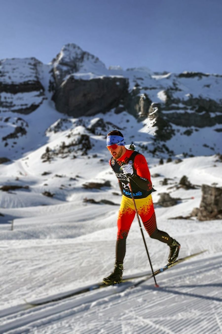 Esquiadores del Cuerpo de esqui de montaña del ejercito español