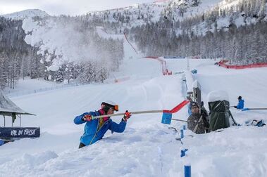Demasiada nieve para el Super-G de Copa del Mundo de esquí femenino en Val di Fassa