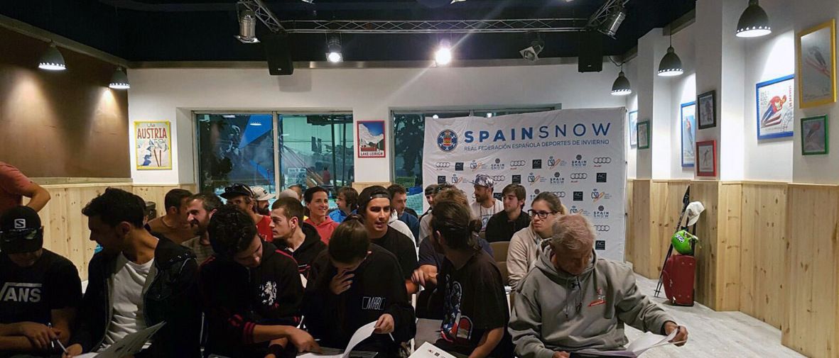 La EEE organiza el primer seminario sobre esquí de fondo