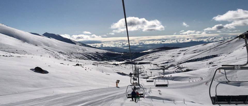 Alto Campoo aguantará su campaña de esquí hasta el Puente de mayo