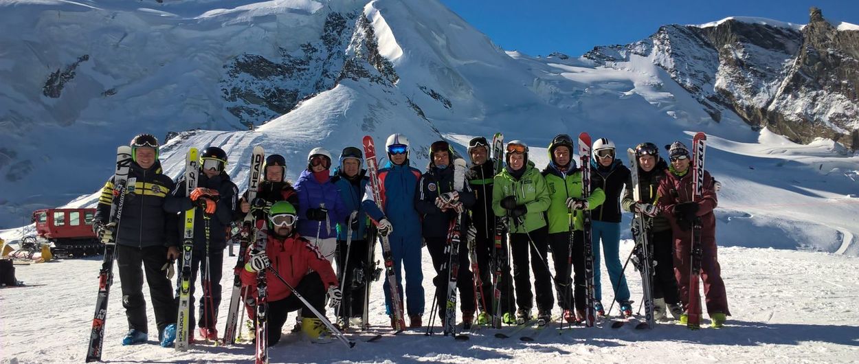 La RFEDI premia a los 3 mejores de la Copa Masters de esquí