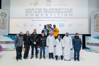 Emiratos Arabes organiza su primera competición de esquí y snowboard FIS