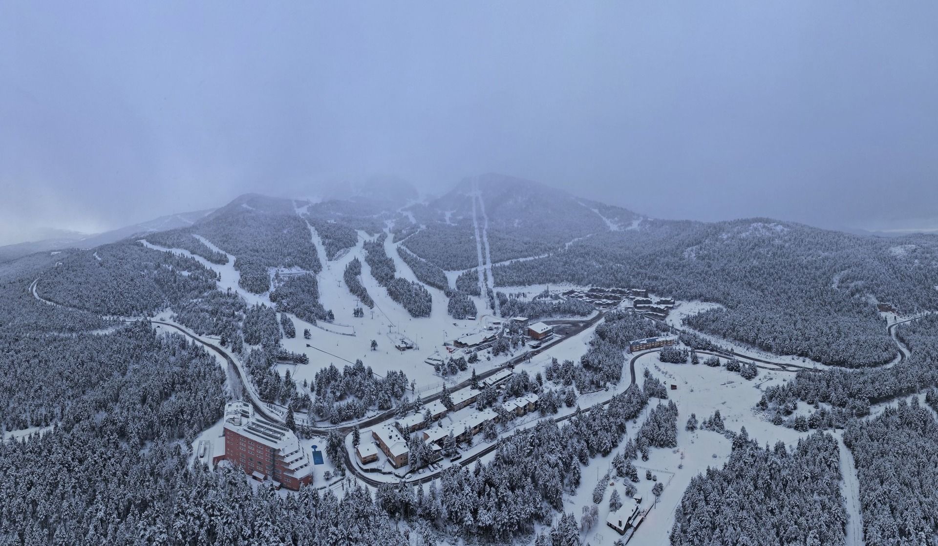 Masella prepara pistas de esqui para la temporada 2021 2022