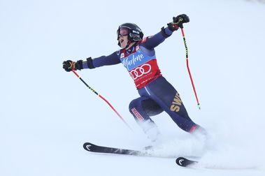 Sara Hector logra su tercera victoria de la temporada en el Slalom Gigante