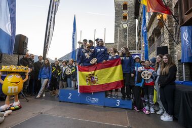 España vuelve a ganar el Trofeu Borrufa de esquí con 12 medallas