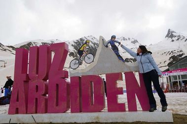 Esquiar y Viajar visita Luz Ardiden