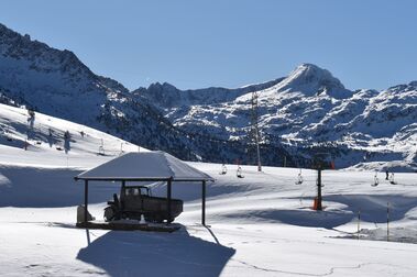 Baqueira no se ve promocionando la marca "Esquí Pirineos" con Andorra