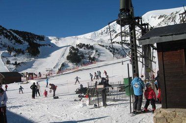 Les estacions d'esquí gironines tancaran una de les pitjors temporades