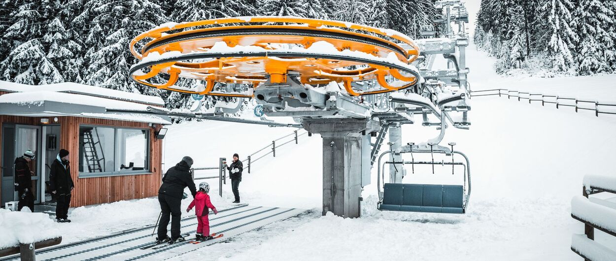 LEITNER instala espectaculares telesillas para esquiar en Europa del Este