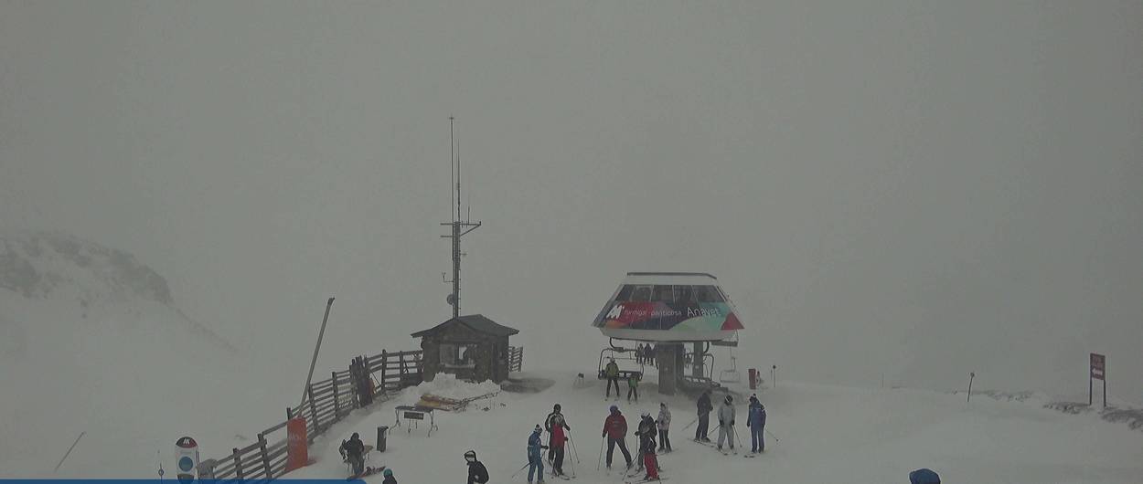 Vuelve la nieve a las estaciones de esquí del Pirineo aragonés