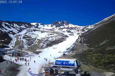 Las estaciones de esquí de León despiden su temporada de nieve