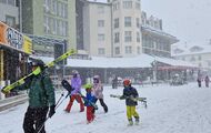 La estación de esquí de Sierra Nevada recibe más nieve y consolida las condiciones 