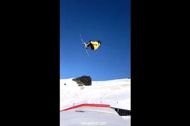 [Video] Connor Addis logra el primer cuádruple backflip de la historia del esquí