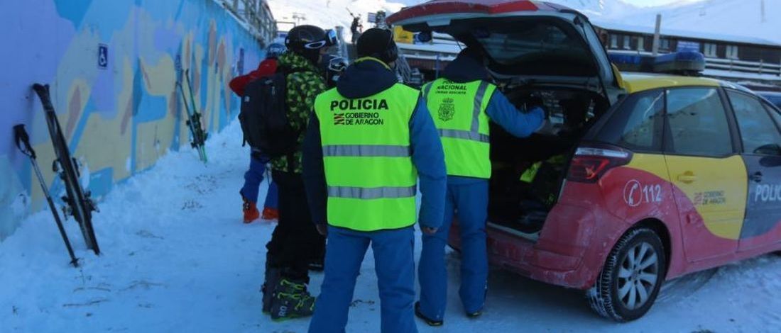 30 multas a esquiadores fuera de Huesca por saltarse el confinamiento