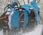 Avalancha mata a 8 adolescentes en centro de ski en Japón