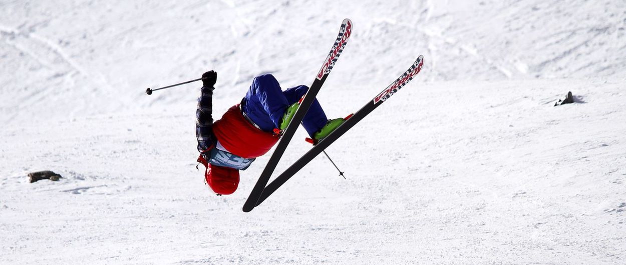 Fallece un esquiador en Gourette al intentar hacer un salto hacia atrás