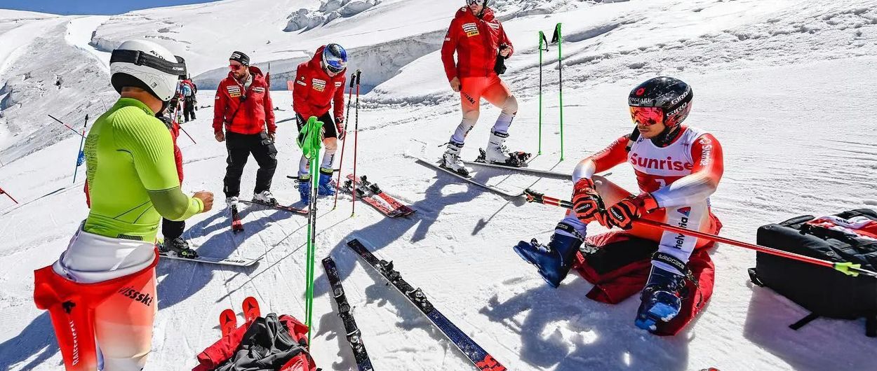 Los esquiadores suizos de Copa del Mundo han de parar sus entrenamientos en glaciar