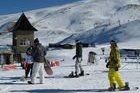 Sierra Nevada cierra su primer fin de semana con 5.500 esquiadores