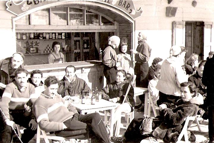 Aquest era l'animat aspecte de la cafeteria allà pels anys 40