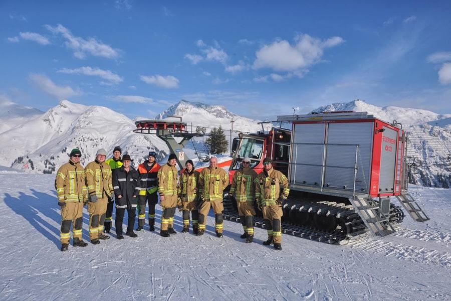 pisanieves de bomberos en Lech
